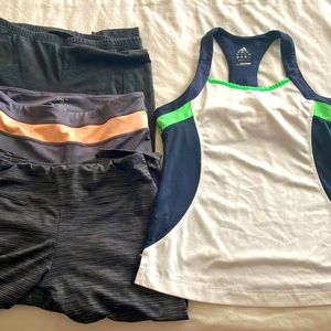💙 4 Item Bundle - Sports Top, 2 Capris and 1 Pair leggings. 💚